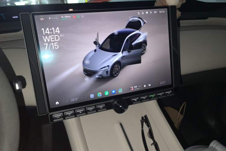 Used Xiaomi Auto YU7 2025 Ultra-Long Range High-Performance All-Wheel-Drive Max Edition Audio And AC Panel