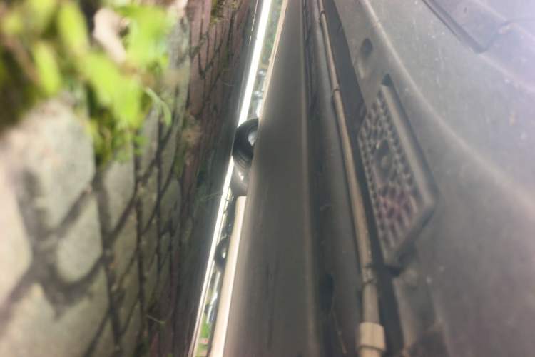 Used Xiaomi Auto YU7 2025 Ultra-Long Range High-Performance All-Wheel-Drive Max Edition Chassis Front Right