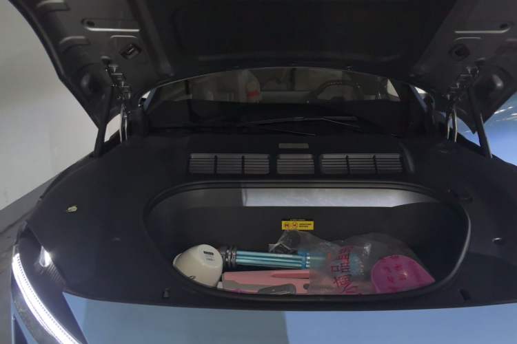 Used Xiaomi Auto YU7 2025 Ultra-Long Range High-Performance All-Wheel-Drive Max Edition Engine Bay Right