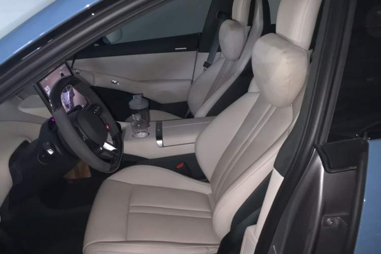 Used Xiaomi Auto YU7 2025 Ultra-Long Range High-Performance All-Wheel-Drive Max Edition Left Front Seat
