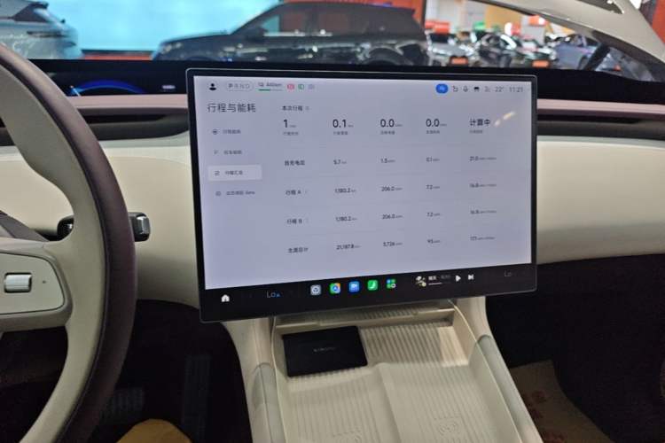 Used Xiaomi Auto YU7 2025 Ultra-Long Range Rear-Wheel Drive Version Audio And AC Panel