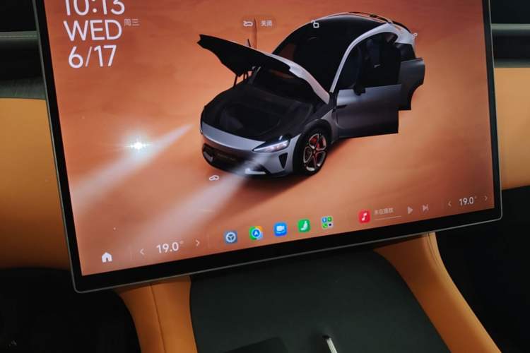 Used Xiaomi Auto YU7 2025 Ultra-Long Range High-Performance All-Wheel-Drive Max Edition Audio And AC Panel