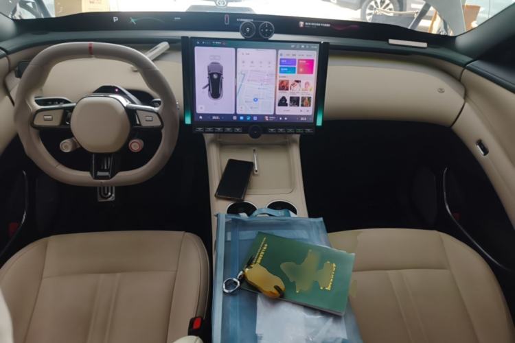 Used Xiaomi Auto YU7 2025 Ultra-Long Range All-Wheel Drive Pro Version Center Console