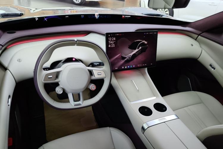 Used Xiaomi Auto YU7 2025 Ultra-Long Range High-Performance All-Wheel-Drive Max Edition Center Console