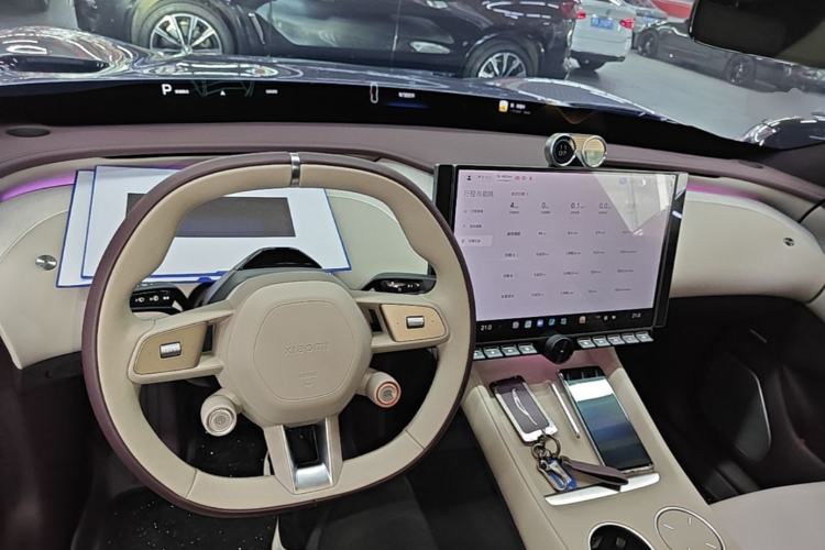 Used Xiaomi Auto YU7 2025 Ultra-Long Range Rear-Wheel Drive Version Center Console
