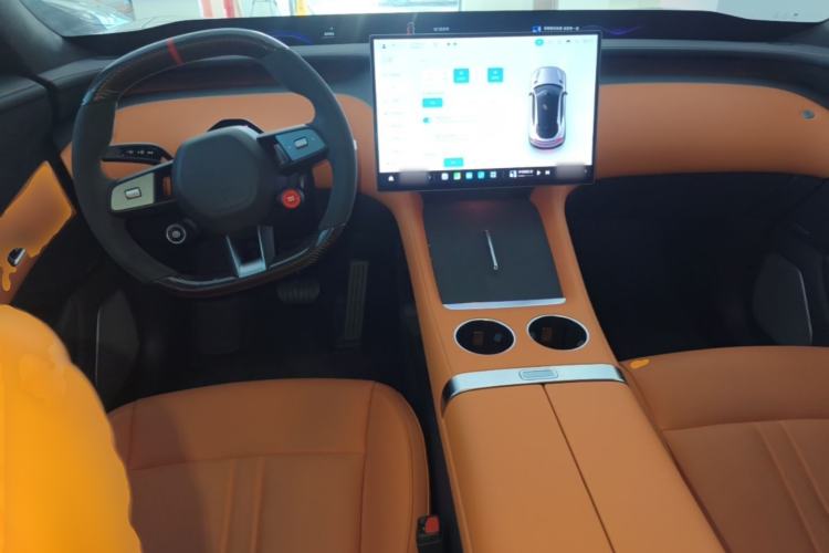Used Xiaomi Auto YU7 2025 Ultra-Long Range High-Performance All-Wheel-Drive Max Edition Center Console