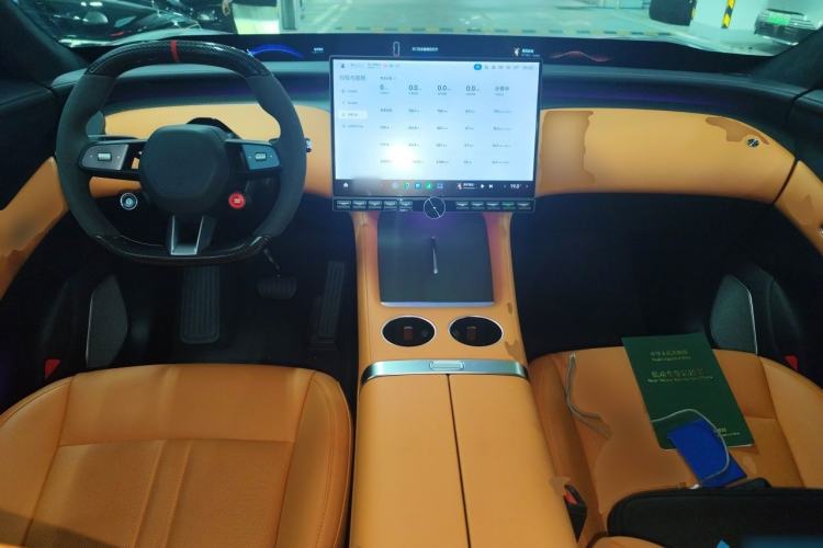 Used Xiaomi Auto YU7 2025 Ultra-Long Range High-Performance All-Wheel-Drive Max Edition Center Console