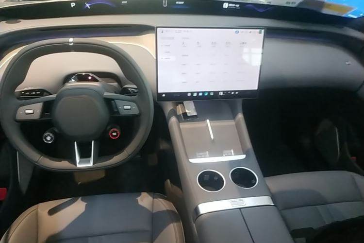 Used Xiaomi Auto YU7 2025 Ultra-Long Range All-Wheel Drive Pro Version Center Console