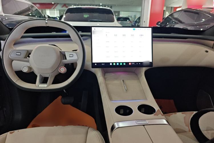 Used Xiaomi Auto YU7 2025 Ultra-Long Range Rear-Wheel Drive Version Center Console