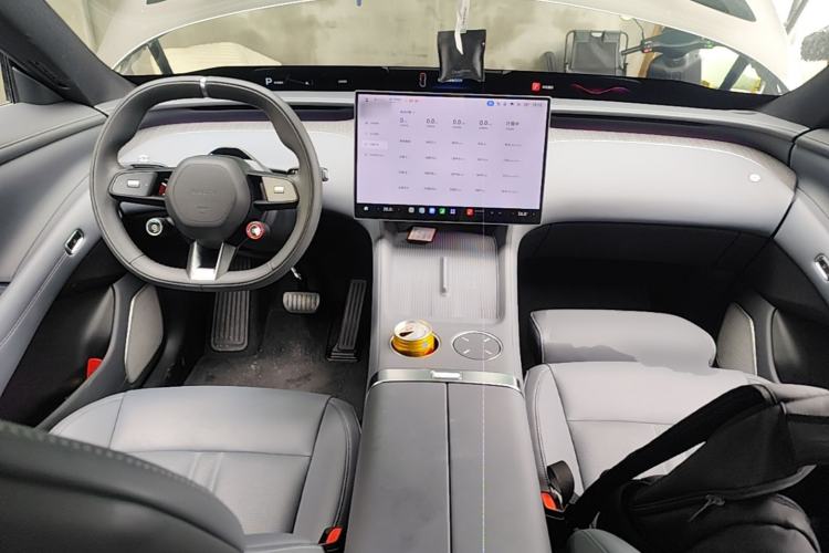 Used Xiaomi Auto YU7 2025 Ultra-Long Range All-Wheel Drive Pro Version Center Console