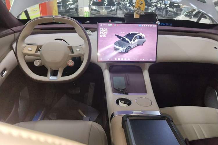 Used Xiaomi Auto YU7 2025 Ultra-Long Range All-Wheel Drive Pro Version Center Console