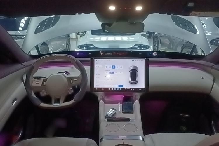 Used Xiaomi Auto YU7 2025 Ultra-Long Range All-Wheel Drive Pro Version Center Console