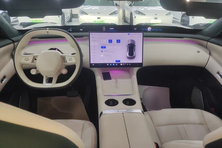 Used Xiaomi Auto YU7 2025 Ultra-Long Range High-Performance All-Wheel-Drive Max Edition Center Console
