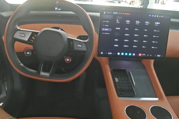 Used Xiaomi Auto YU7 2025 Ultra-Long Range High-Performance All-Wheel-Drive Max Edition Center Console