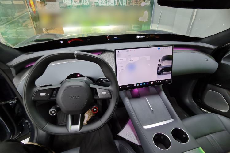 Used Xiaomi Auto YU7 2025 Ultra-Long Range High-Performance All-Wheel-Drive Max Edition Center Console