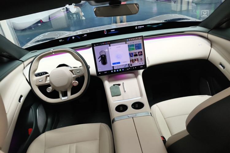 Used Xiaomi Auto YU7 2025 Ultra-Long Range All-Wheel Drive Pro Version Center Console