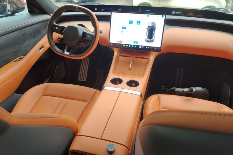 Used Xiaomi Auto YU7 2025 Ultra-Long Range All-Wheel Drive Pro Version Center Console