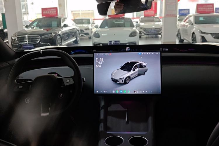 Used Xiaomi Auto YU7 2025 Ultra-Long Range Rear-Wheel Drive Version Center Console