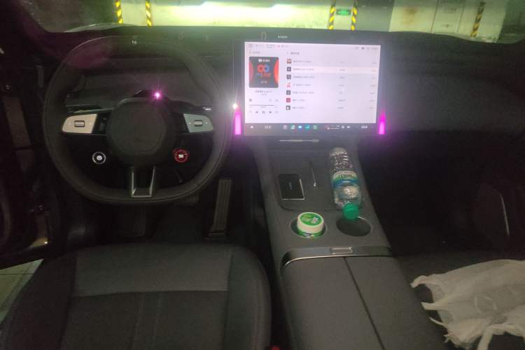 Used Xiaomi Auto YU7 2025 Ultra-Long Range All-Wheel Drive Pro Version Center Console