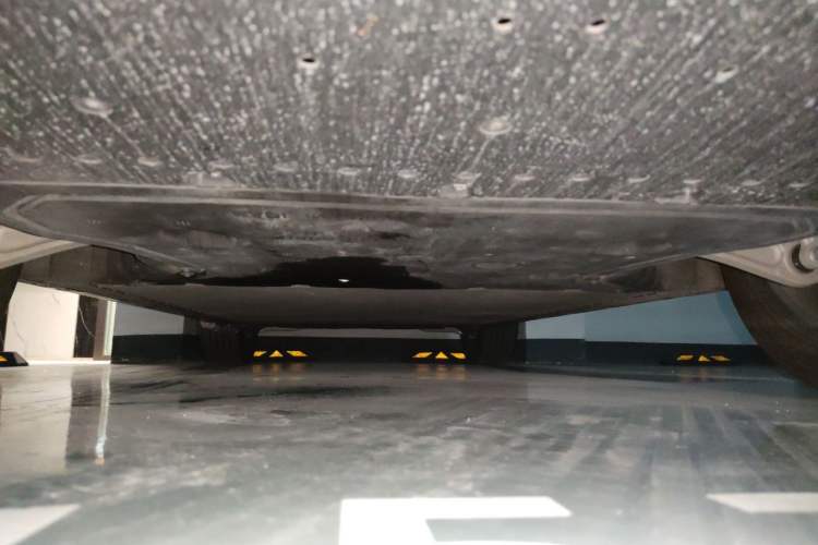 Used Xiaomi Auto YU7 2025 Ultra-Long Range High-Performance All-Wheel-Drive Max Edition Chassis Front