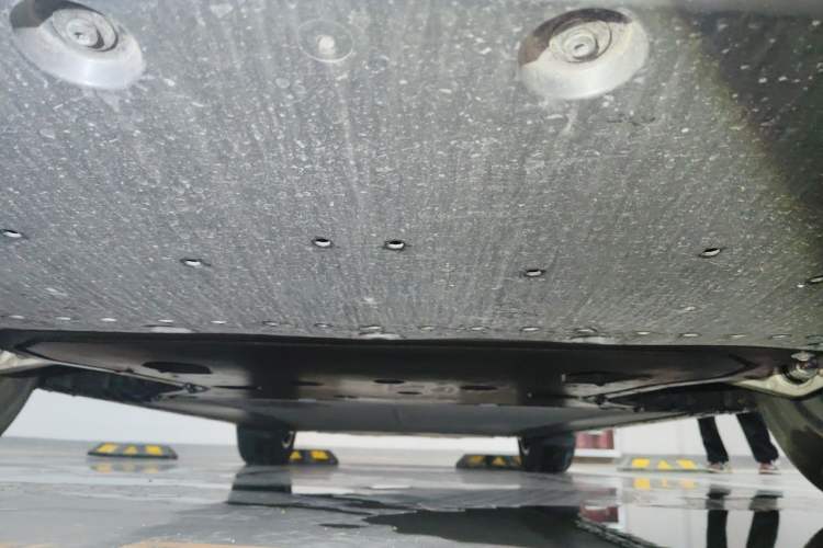 Used Xiaomi Auto YU7 2025 Ultra-Long Range All-Wheel Drive Pro Version Chassis Front