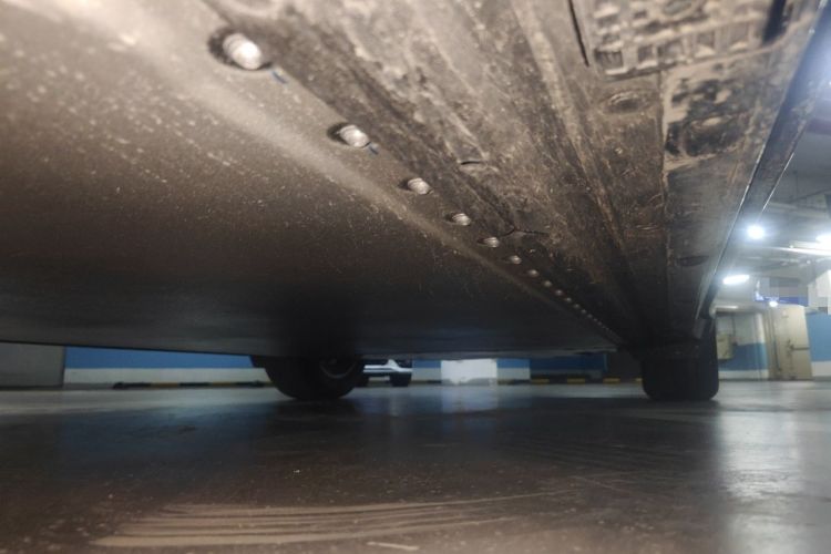 Used Xiaomi Auto YU7 2025 Ultra-Long Range Rear-Wheel Drive Version Chassis Front Left