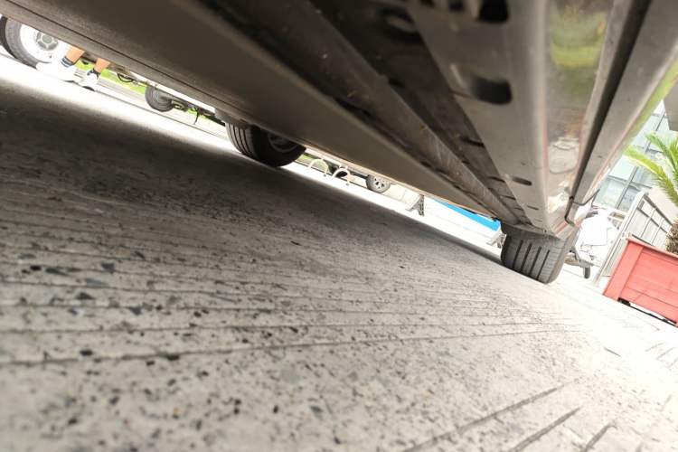 Used Xiaomi Auto YU7 2025 Ultra-Long Range Rear-Wheel Drive Version Chassis Front Left