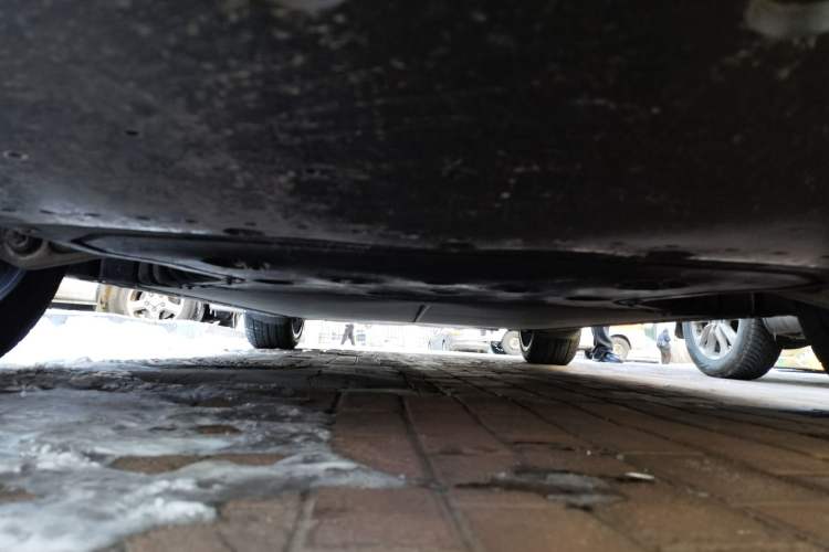 Used Xiaomi Auto YU7 2025 Ultra-Long Range Rear-Wheel Drive Version Chassis Front
