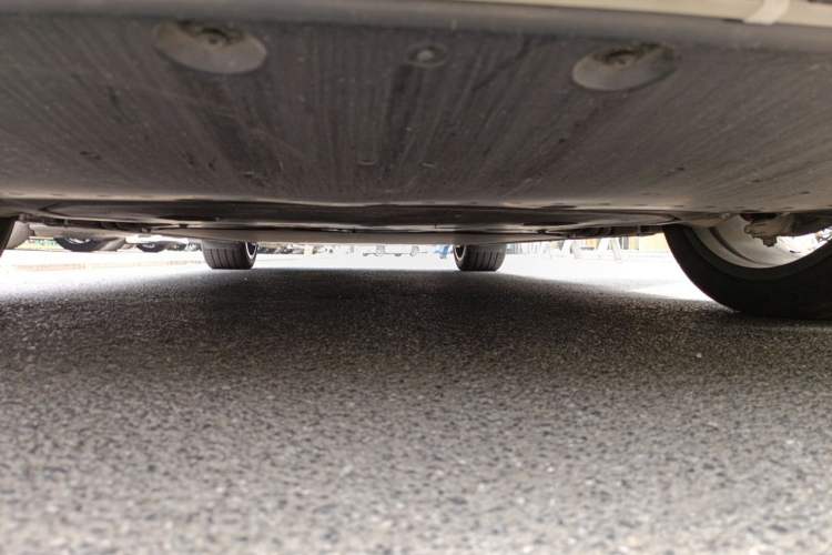 Used Xiaomi Auto YU7 2025 Ultra-Long Range High-Performance All-Wheel-Drive Max Edition Chassis Front