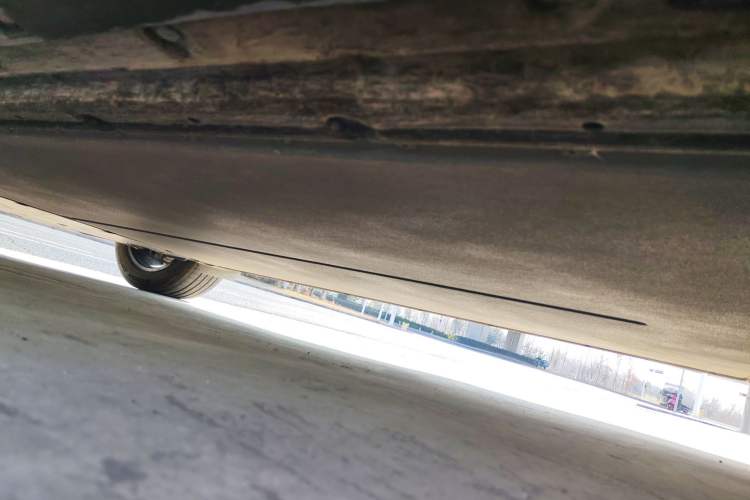 Used Xiaomi Auto YU7 2025 Ultra-Long Range Rear-Wheel Drive Version Chassis Front Right