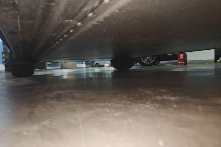 Used Xiaomi Auto YU7 2025 Ultra-Long Range Rear-Wheel Drive Version Chassis Front Right