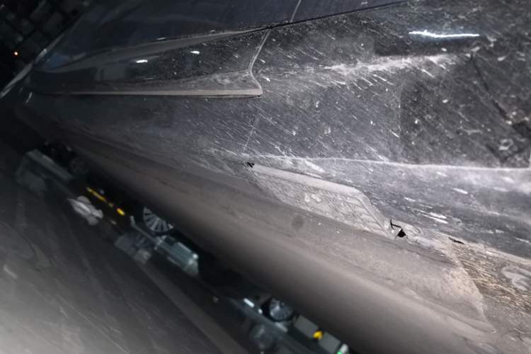 Used Xiaomi Auto YU7 2025 Ultra-Long Range High-Performance All-Wheel-Drive Max Edition Chassis Front Right