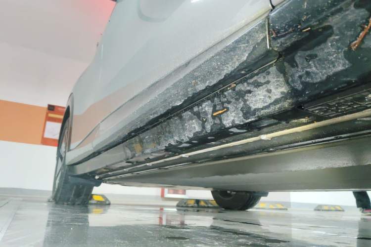 Used Xiaomi Auto YU7 2025 Ultra-Long Range All-Wheel Drive Pro Version Chassis Front Right