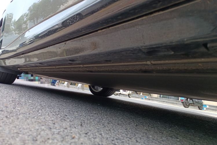 Used Xiaomi Auto YU7 2025 Ultra-Long Range High-Performance All-Wheel-Drive Max Edition Chassis Front Right