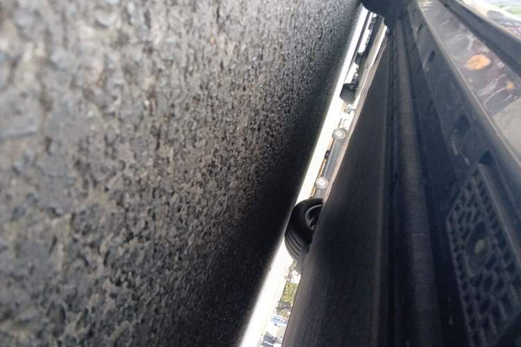 Used Xiaomi Auto YU7 2025 Ultra-Long Range Rear-Wheel Drive Version Chassis Front Right