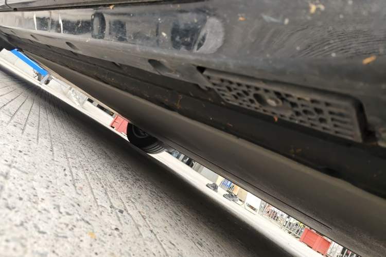 Used Xiaomi Auto YU7 2025 Ultra-Long Range Rear-Wheel Drive Version Chassis Front Right