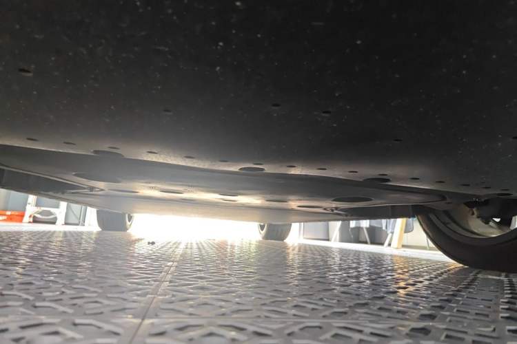 Used Xiaomi Auto YU7 2025 Ultra-Long Range High-Performance All-Wheel-Drive Max Edition Chassis Front