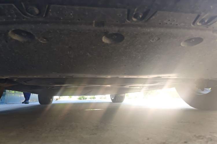 Used Xiaomi Auto YU7 2025 Ultra-Long Range Rear-Wheel Drive Version Chassis Front
