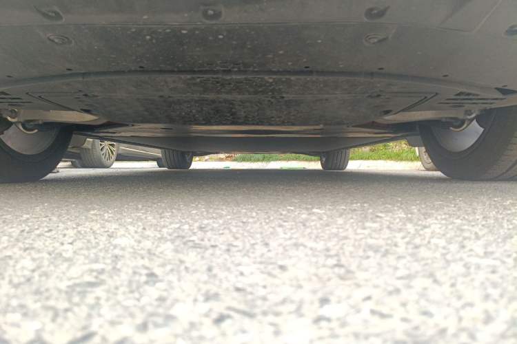 Used Xiaomi Auto YU7 2025 Ultra-Long Range High-Performance All-Wheel-Drive Max Edition Chassis Rear