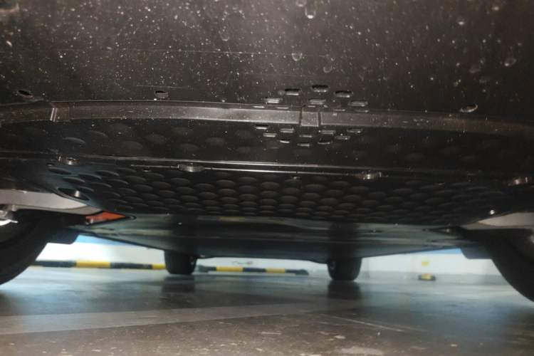 Used Xiaomi Auto YU7 2025 Ultra-Long Range Rear-Wheel Drive Version Chassis Rear