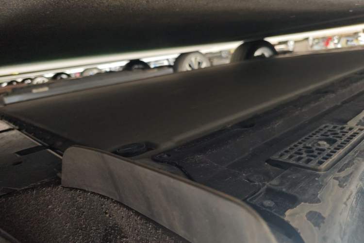 Used Xiaomi Auto YU7 2025 Ultra-Long Range High-Performance All-Wheel-Drive Max Edition Chassis Rear Left