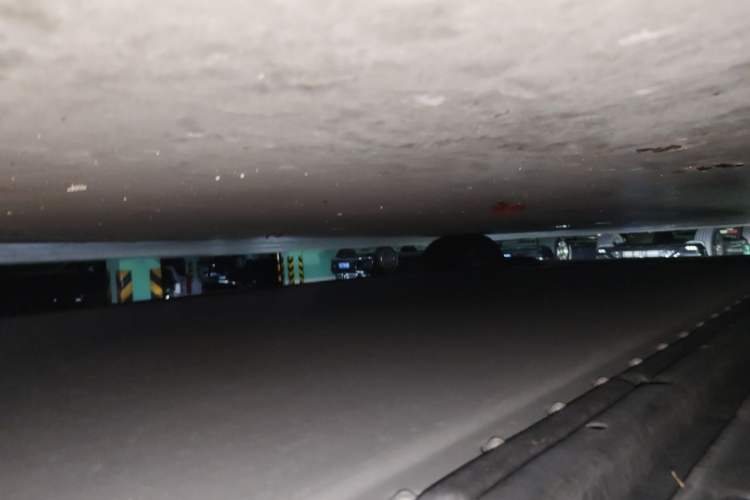 Used Xiaomi Auto YU7 2025 Ultra-Long Range High-Performance All-Wheel-Drive Max Edition Chassis Rear Left