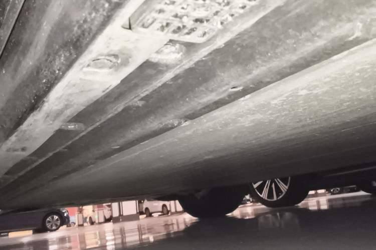Used Xiaomi Auto YU7 2025 Ultra-Long Range Rear-Wheel Drive Version Chassis Rear Left