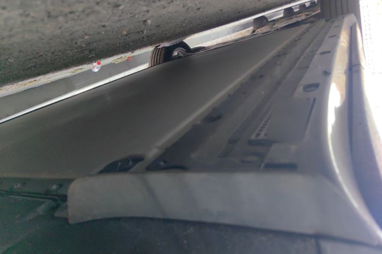 Used Xiaomi Auto YU7 2025 Ultra-Long Range High-Performance All-Wheel-Drive Max Edition Chassis Rear Left