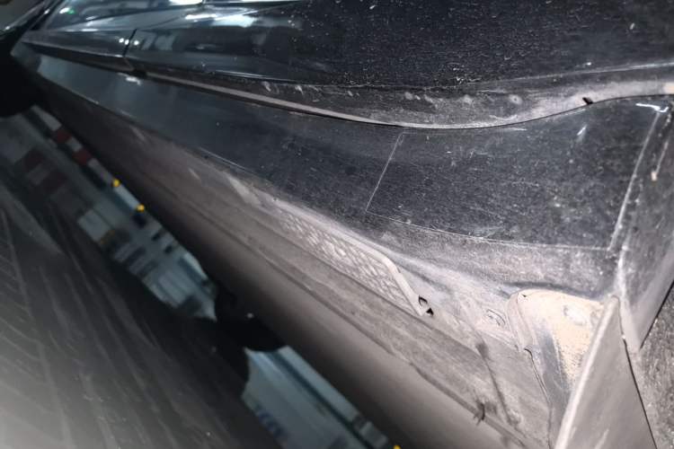 Used Xiaomi Auto YU7 2025 Ultra-Long Range High-Performance All-Wheel-Drive Max Edition Chassis Rear Left