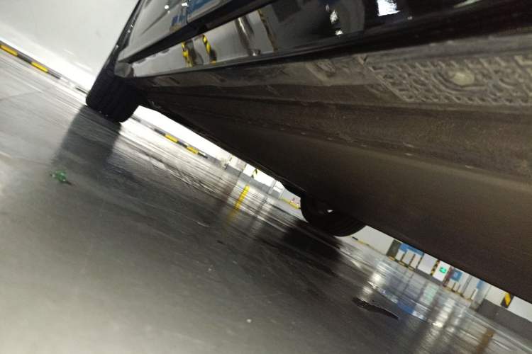 Used Xiaomi Auto YU7 2025 Ultra-Long Range High-Performance All-Wheel-Drive Max Edition Chassis Rear Left