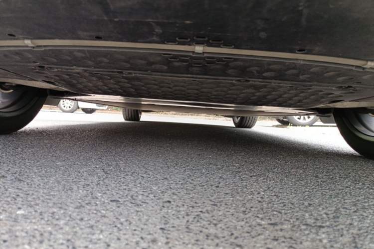 Used Xiaomi Auto YU7 2025 Ultra-Long Range High-Performance All-Wheel-Drive Max Edition Chassis Rear