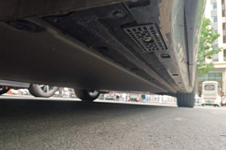 Used Xiaomi Auto YU7 2025 Ultra-Long Range High-Performance All-Wheel-Drive Max Edition Chassis Rear Right