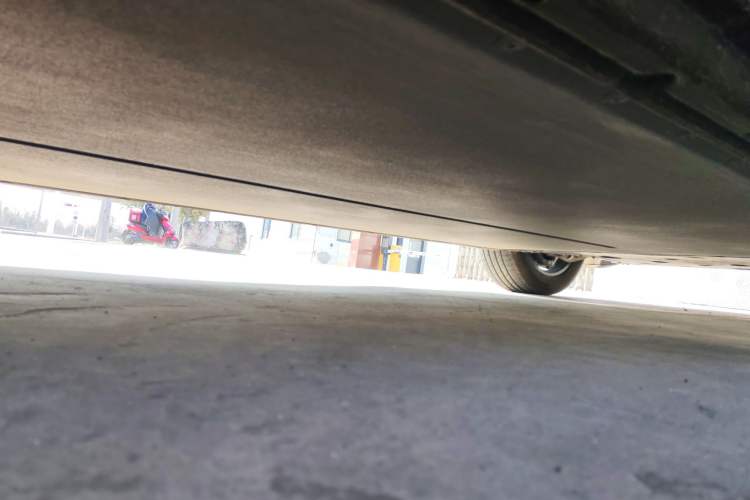 Used Xiaomi Auto YU7 2025 Ultra-Long Range Rear-Wheel Drive Version Chassis Rear Right
