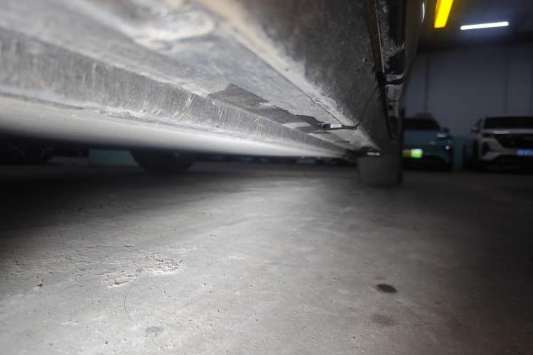 Used Xiaomi Auto YU7 2025 Ultra-Long Range All-Wheel Drive Pro Version Chassis Rear Right